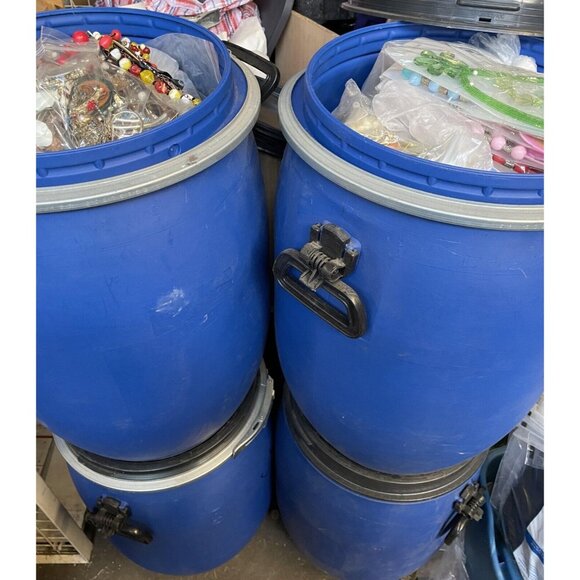 1+ Pounds 25-35 Pcs All Wearable Vintage To Modern Jewelry Lot-READ DESCRIPTION - Picture 3 of 12